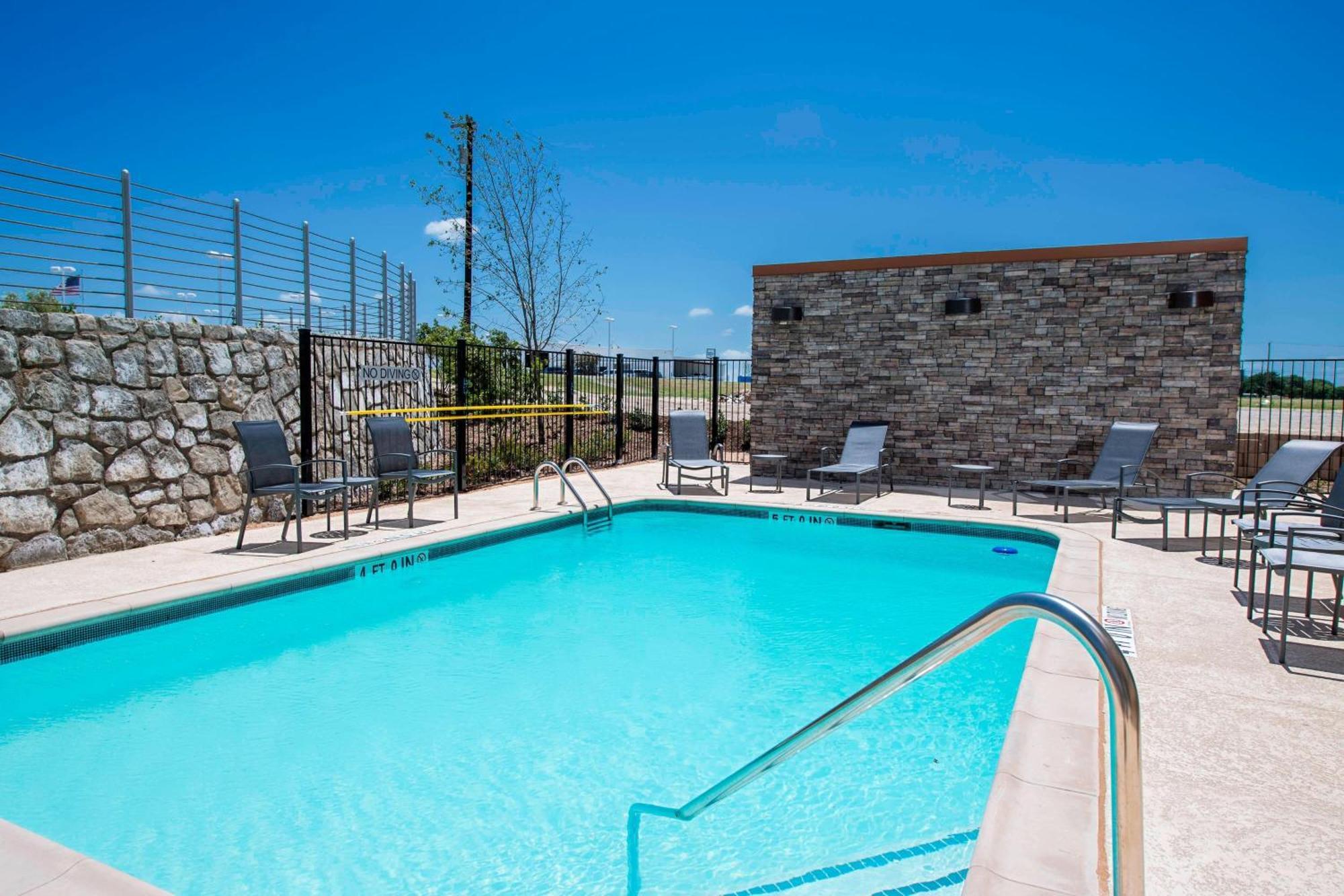 Fairfield Inn & Suites By Marriott Dallas Waxahachie Zewnętrze zdjęcie